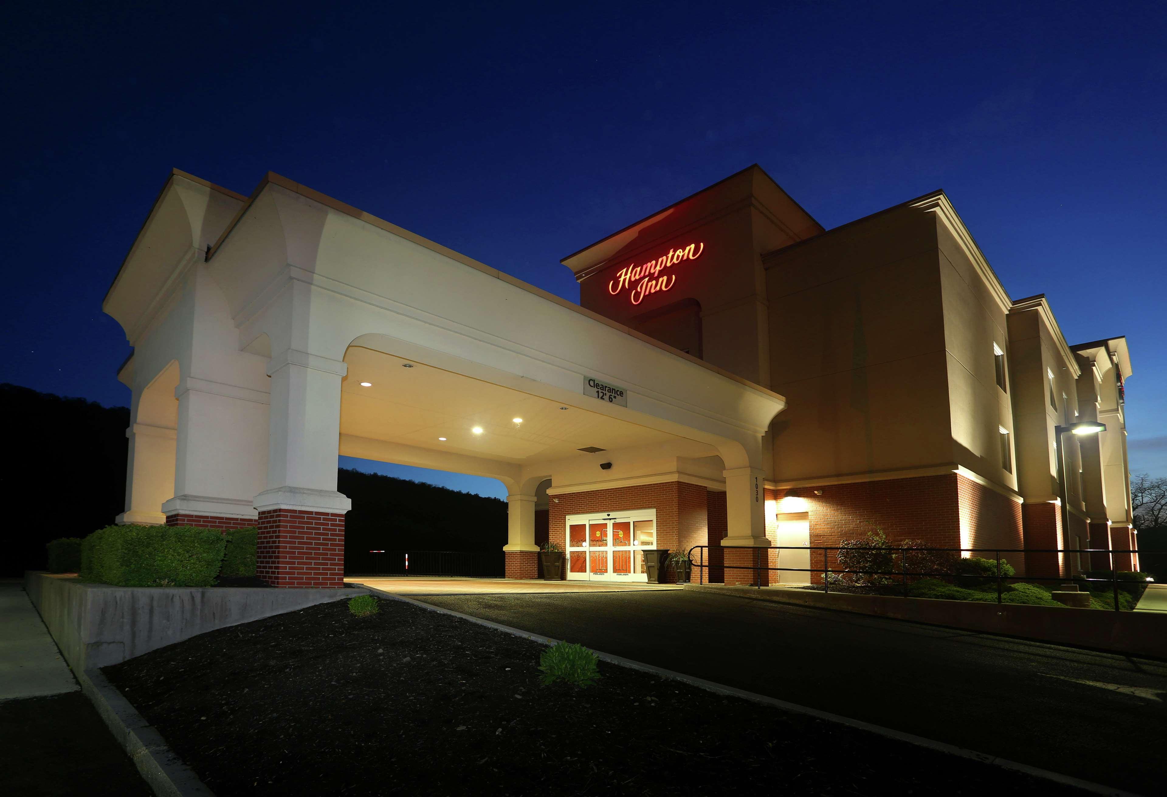 Hampton Inn Owego Kültér fotó